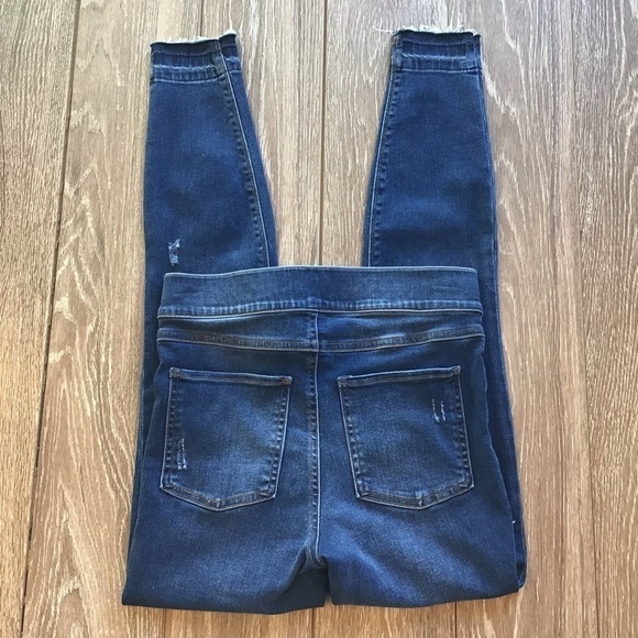 Spanx Slimming Ankle length skinny jeans - Picture 6 of 10
